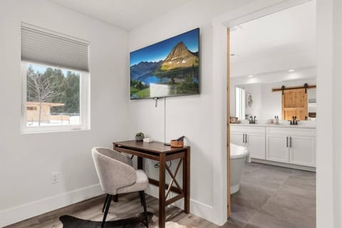 Mountain View Retreat at The Quarry - Sleeps 10! Maison in Whitefish
