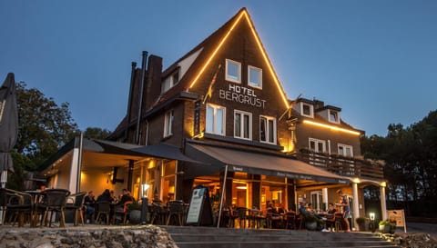 Property building, Summer, Sunset