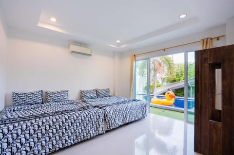 Space X Slider 4 Bedrooms Pool Villa Huahin Maison in Hua Hin District