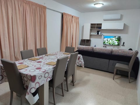 Dolphin Court 3-Bedroom Sea View Apartment in Marsaskala, Malta Condo in Marsaskala