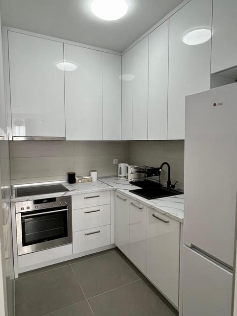 Coffee/tea facilities, Kitchen or kitchenette, dishwasher, minibar, oven, pet friendly, stove, toaster