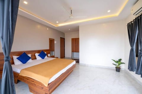 Sunrise Villa 4 BHK With Infinity View Villa in Mahabaleshwar