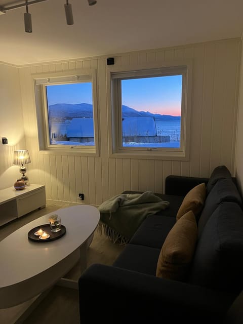 Apartment with a unique view, center of Kvaløya Condominio in Tromso