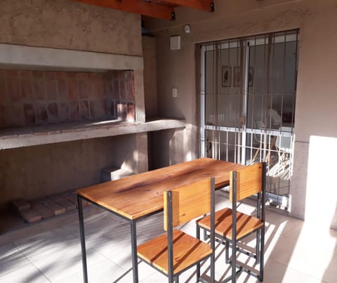 SUNNY HOUSE BOULEVARES 4/5pax House in Cordoba