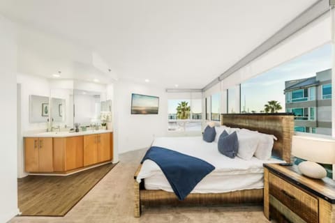 Exquisite 3Level Penthouse Secluded Rooftop Pool Copropriété in Marina del Rey