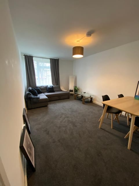 Modern 1 bed flat on the outskirts of Kingston Appartement in Richmond