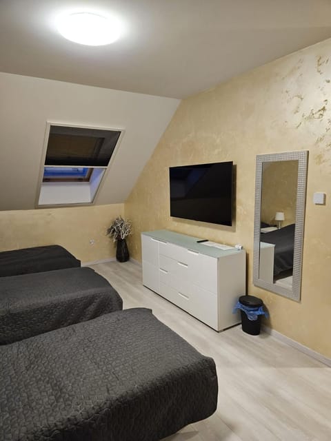 Privátne izby v rodinnom dome Šenkvice Vacation rental in Bratislava Region, Slovakia