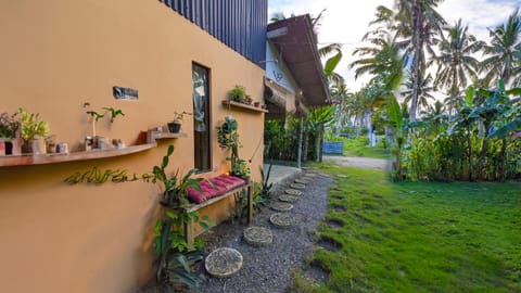 Tropical Haven with Dedicated Office Space in Siargao Condo in General Luna