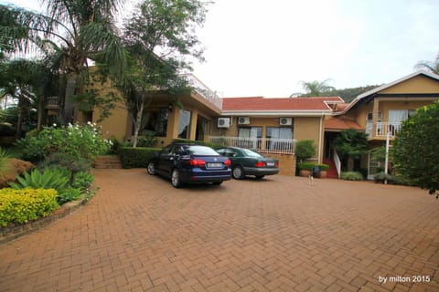 Sunset Ridge Guest House Bed and Breakfast in Gauteng
