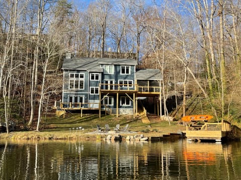 Summerscales - Beautiful Newly Built Lake House House in Lake Lure