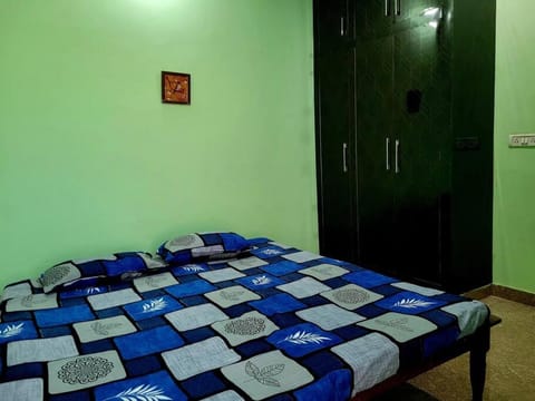 Independent and Quiet 2nd Floor Apartment in Varanasi