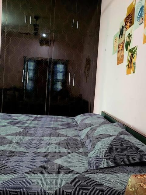 Independent and Quiet 2nd Floor Apartment in Varanasi