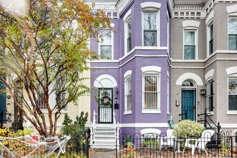 Unique DC Row House Near Historic H Street! House in District of Columbia