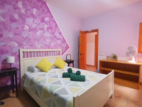 Eden House Bed and Breakfast in Comarca Sur