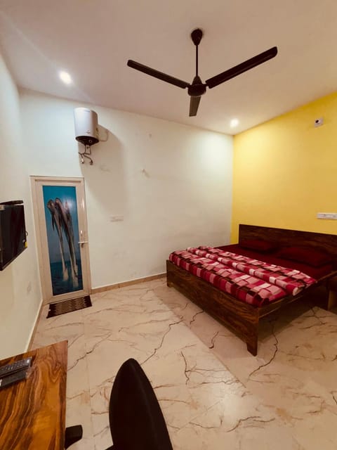 Neerja Guest House Bed and Breakfast in Varanasi