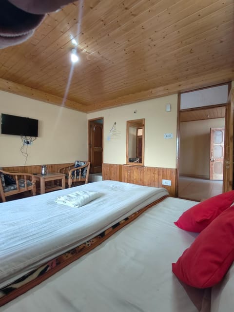 Fourever Manali Cottages Hotel in Manali