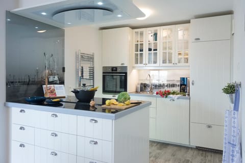Kitchen or kitchenette, Food, stove