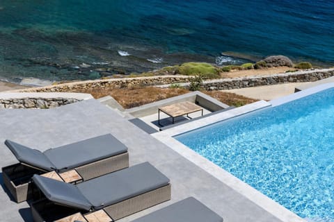 Day, Natural landscape, Pool view, Sea view, Swimming pool, sunbed