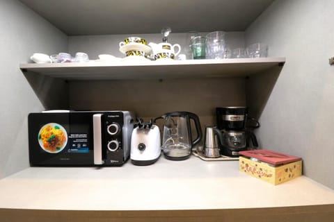 Coffee/tea facilities, Kitchen or kitchenette, toaster