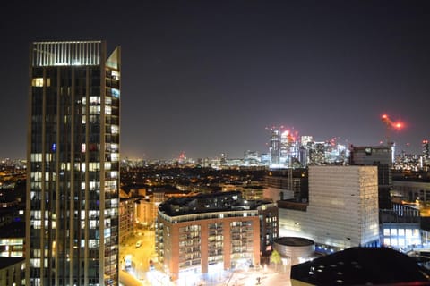 View (from property/room), Bedroom, City view