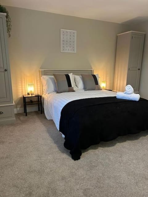 Modern Relaxing Apartment Eigentumswohnung in Stoke-on-Trent