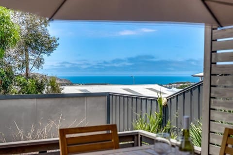 Bluff View on Stone Hut Encounter Bay - No Linen Included House in Encounter Bay