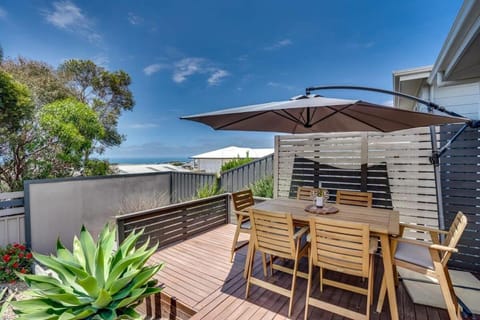 Bluff View on Stone Hut Encounter Bay - No Linen Included House in Encounter Bay