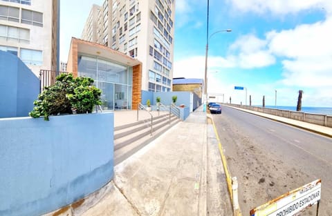 Suite Costanera Airport frente al Mar 1B1002 Condominio in La Perla