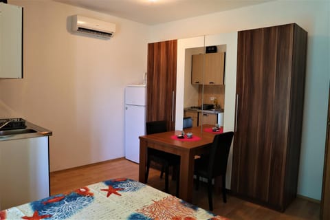 Apartments Muic Condo in Tisno