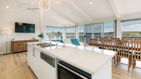 Dolphinview House in Coffin Bay