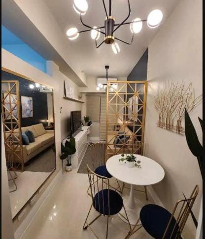 Aesthetic Elegant 1BR Shore3 MOA Bed and Breakfast in Pasay