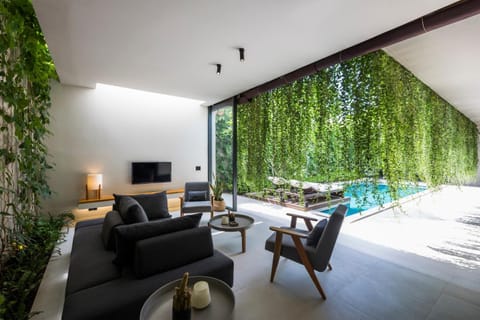 Living room, Pool view