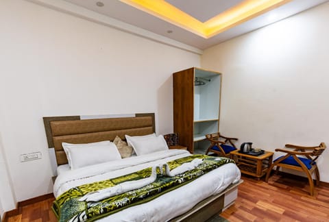 Hotel Apple Inn Shimla Vacation rental in Shimla