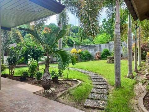 Samal Island Garden Villa - Spacious 3BR, AC, Wi-Fi, Indoor-Outdoor Kitchens Villa in Island Garden City of Samal