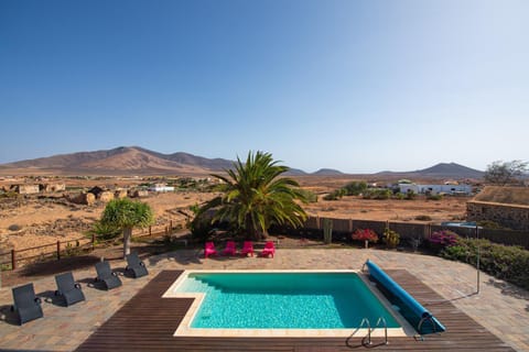 Villa Atlanntes con piscina en Fuerteventura Villa in Maxorata