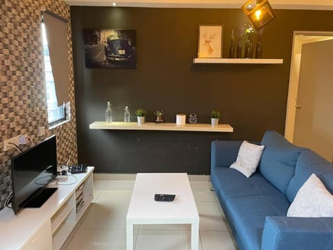 Stylish 2-bedroom Hyve Soho Suites Near MRT Condo in Putrajaya