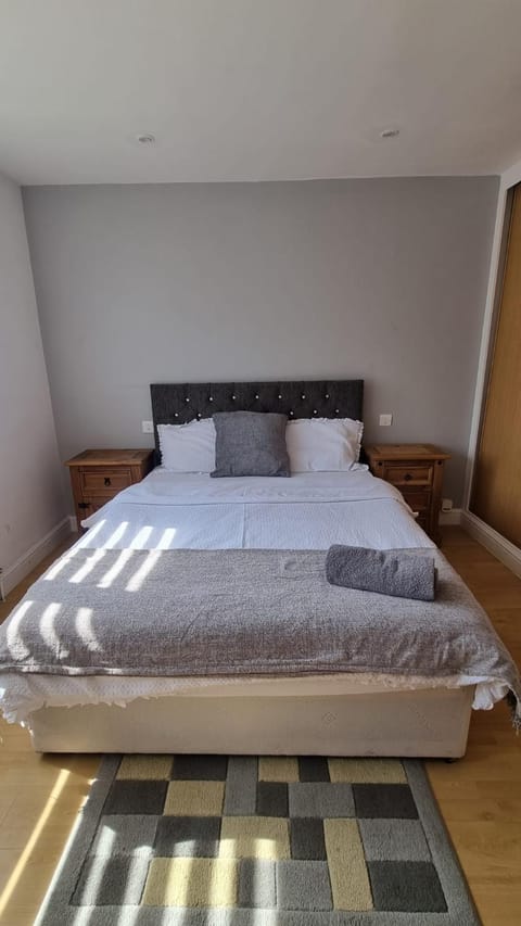 Spacious Holistic Double Room Vacation rental in Doncaster