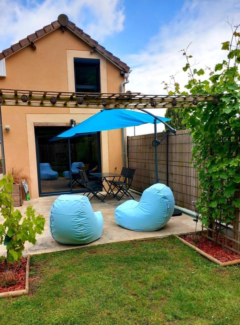 Gîte Les Séquoias avec piscine et sauna à 1h de Paris House in Normandy