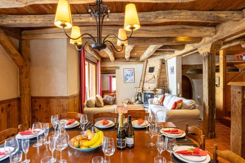 Chalet Melusine - Big Chalet w Spa Pool, Sauna, Huge Terrace, Views & Privacy! Chalet in Chamonix