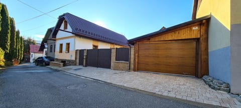 Property building, Neighbourhood, Street view