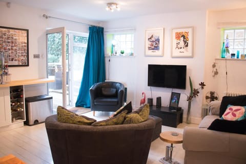 Living room, Garden view