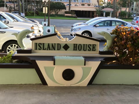 Island House Resort Hotel Motel in North Redington Beach