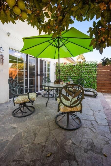 100% Private, KingBed- SouthCoast/Newport/Disney House in Costa Mesa