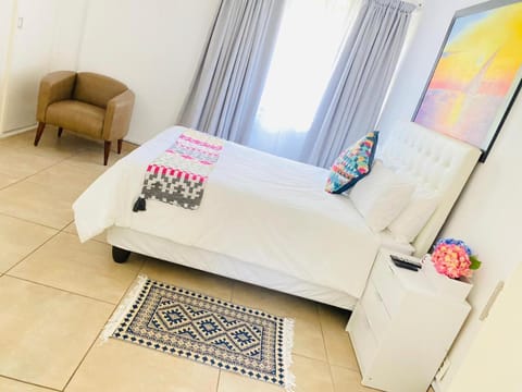 EThembeni Guesthouse Bed and Breakfast in Port Elizabeth