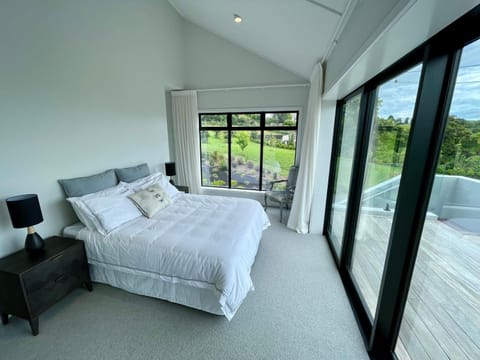 Guesthouse @ Te Puna Chalet in Tauranga