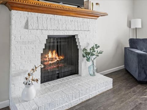 Beautiful Clive 3br Duplex Wfireplace Casa in Clive