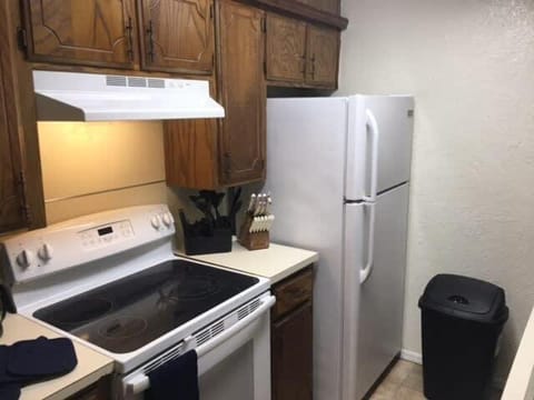 Upstairs 1-Bedroom Apartment Near Fort Sill! Apartment in Lawton