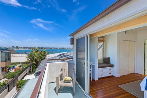 Patio, View (from property/room), Balcony/Terrace, Sea view