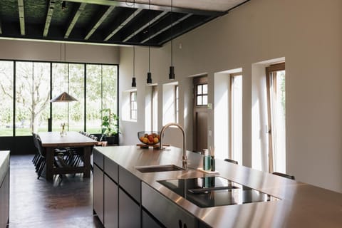 Dining area, kitchen