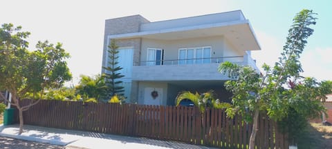 Hospedagem em Maceió - Casa Enseada de Ipioca - Hibiscus House in Maceió